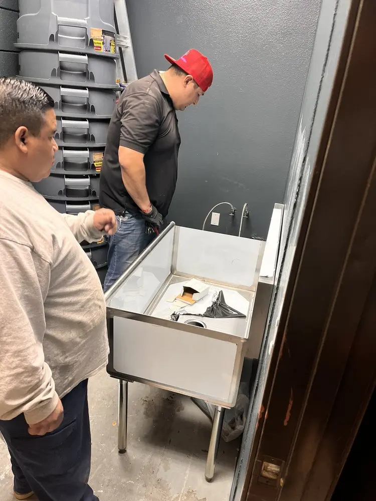 Commercial plumbing and sink installation in Yosemite Lakes
